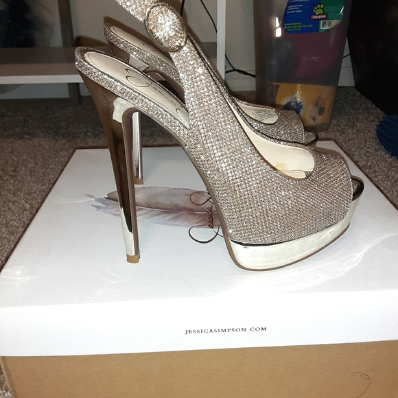 Jessica Simpson Heels - Picture 3 of 5